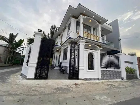 Bán căn góc nhà đẹp gần ngã tư sở sao kdl đại nam