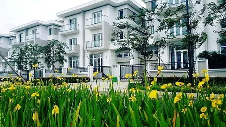 Mới ra căn liền kề mặt vườn hoa 140m2 khu k4 giá 49 tỷ 0915 568 ***