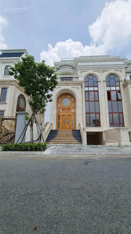 Biệt thự view sông sài gòn 230m2 hầm + 5 tầng có hồ bơi trên sân thượng. đối diện bến du thuyền