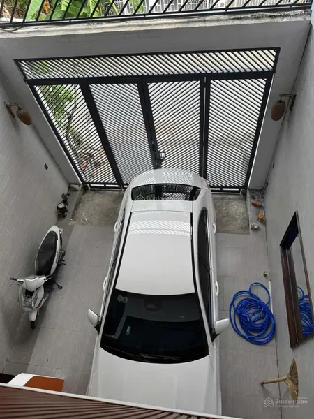Bán nhà mới 1t2l (4,7x26m) giá cực rẻ 5,18 tỷ, view sông, đường lớn thông thẳng ql13, full nội thất