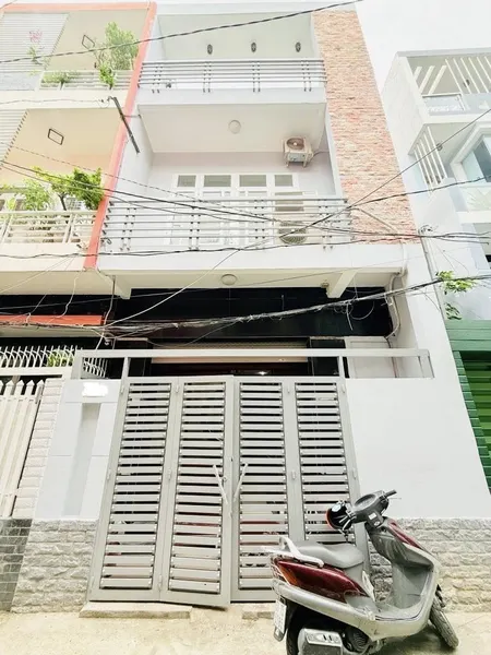 CHỦ NGỘP TIỀN, CẦN BÁN GẤP CĂN NHÀ NẰM NGAY KHU VỰC DĨ AN - 2 TỶ 1 - 1 TRỆT 2 LẦU - HXH - SHR