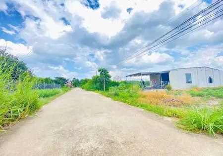 Bán đất 1470m² ngang 35m giá 290 triệu sát KCN chợ dân đông