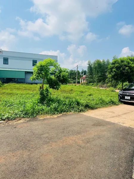 Bán đất 1470m² ngang 35m giá 290 triệu sát Chợ, KCN
