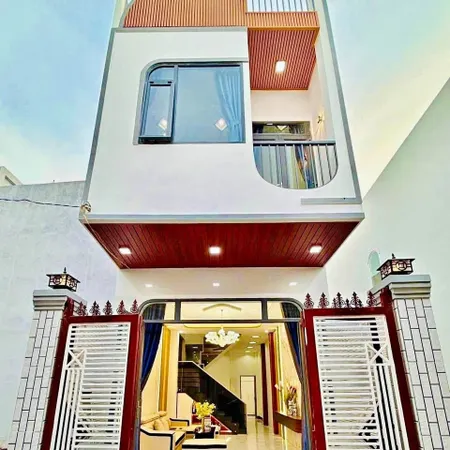 🏡✨ CHÍNH CHỦ BÁN NHÀ 1 TRỆT 1 LẦU –  THIẾT KẾ CHÂU ÂU - CÁCH MẶT TIỀN 100M TL 826 - NGAY TRUNG TÂM LONG TRẠCH – CẦN ĐƯỚC, LONG AN (GẦN KHU CÔNG NGHIỆP CẦU TRÀM) – DIỆN TÍCH 93m² – GIÁ CHỈ 2.3 TỶ 💰