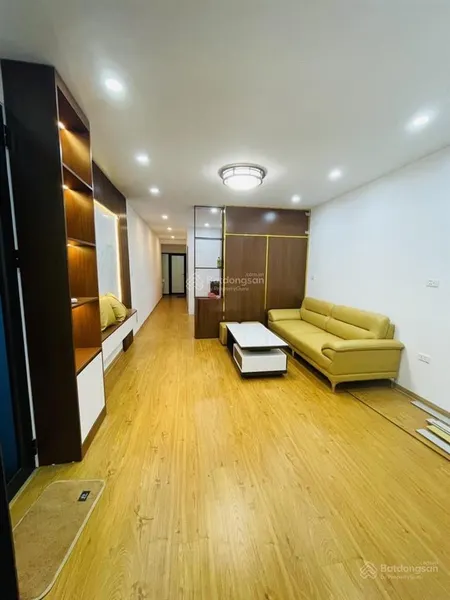 Bán tập thể cầu giấy 80m, 3 ngủ, full nội thất chỉ xách vali về ở