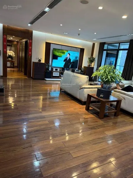 Hiếm bán nhà vincom center bà triệu hai bà trưng dt 300m2 4 ngủ cực hiếm nhà bán giá 5x tỷ