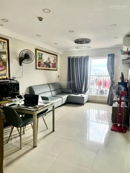 Bán căn 70 m2 , 2 pn , 1 wc, lầu trung , giá rẻ nhất tòa chỉ 2,95 tỷ , 0906 549 *** sơn
