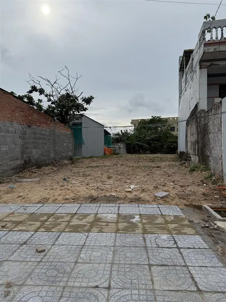 Bán đất mặt tiền đường ven biển 42m bình châu dt 216m2 full thổ cư ngang 7mx26m nở hậu 8m gần chợ