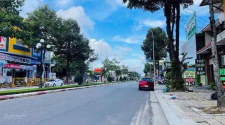 Bán đất mặt tiền cmt8 ngay trường sư phạm bà rịa diện tích 6,85 x 43m. nở hậu 7,11m. thổ cư 100%
