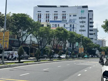 Bán 215m2 đất đường nguyễn hữu thọ ( mặt tiền 9m ) thuận tiện xây cho thuê