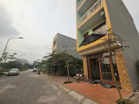 Bán lô đất duy nhất nhìn vườn hoa chu mẫu, vân dương tp bắc ninh. diện tích 90m. mt 5m