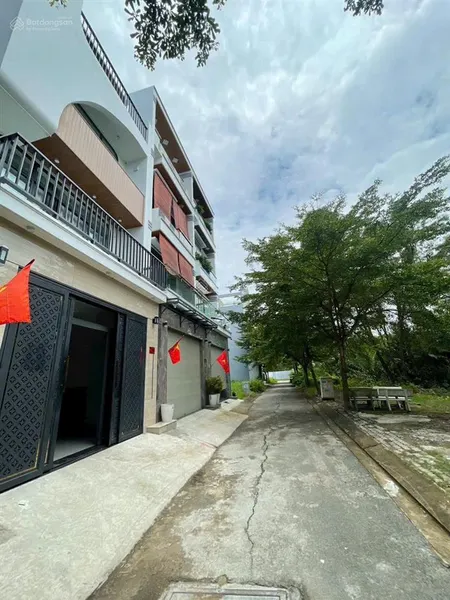 Bán lô đất shr 2 mặt tiền huỳnhtấn phátnhà bè.