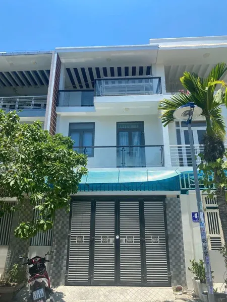 ⭐️CHO THUÊ NHÀ NGUYÊN CĂN KHU PHƯỚC LONG - Giá: 13triệu/tháng (cọc 2- tt3)  - Nhà 1 trệt 2 lầu. Diện tích: 50m2/sàn. - Gồm 3PN, 3wc, 1 bếp, sân 5m để xe oto. - Đường ô tô, thoáng mát, khu dân trí tốt