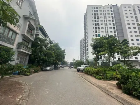 Bán đất mặt phố huỳnh văn nghệ view công viên vỉa hè kd. dt 60m2, mt 4.8m. giá chào 18 tỷ