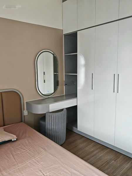 Chính chủ bán gấp căn hộ Vinhomes Grand Park Q9, căn góc DT 69m2 tặng full nội thất chỉ 2tỷ7 BTP