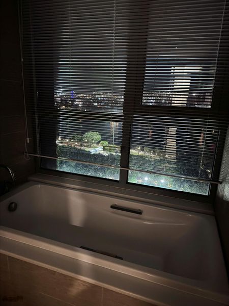 Bán CC Vinhomes Central Park, 27 tỷ VND, 188m2, 4PN, 5WC, chính chủ, giá cực chất