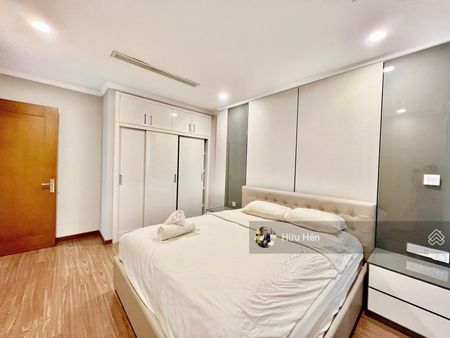 Bán căn hộ 3PN tầng cao, view ngắm trọn thành phố