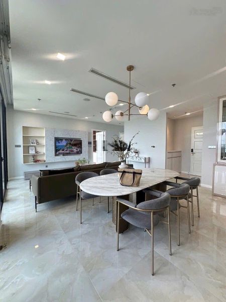 Căn hộ chung cư 2PN, 2WC tại Vinhomes Golden River Ba Son, giá tốt 14 tỷ VND