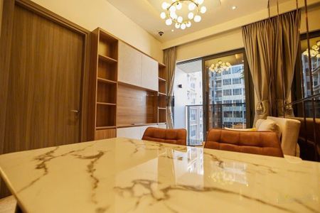 Bán căn hộ Kingston Residence 120m2 3PN 2WC 11 tỷ, có sổ hồng. LH: 0934704304