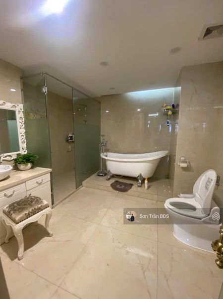 Chủ nhà cần bán sớm căn 3 ngủ đã trang bị đủ nội thất cao cấp
