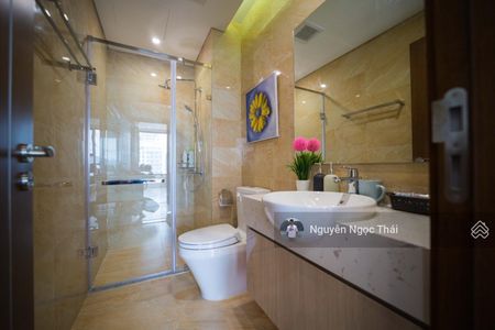 (Chính chủ) bán căn góc 2 ngủ 72.5m2 ban công ĐN, tầng 20 tòa The Legend. Full nội thất, slot ô tô