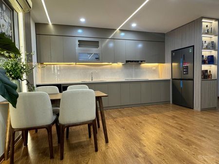 (Giá chuẩn) bán căn 3 ngủ 2WC 120m2, ban công Đông Nam, nhà đẹp, sẵn sổ. Giá 11 tỷ Golden Palm