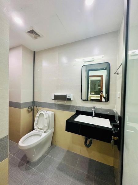 Chung cư 60m2 - 2 ngủ - 2 vs - sổ đỏ chính chủ - nội thất cao cấp - nhỉnh 4 tỷ xíu