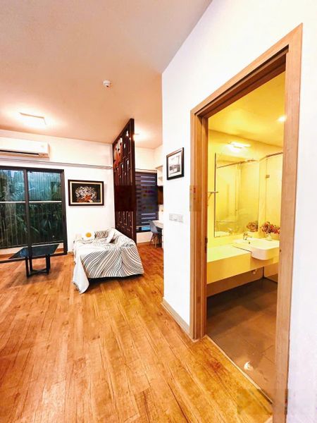 Cần bán căn 2 phòng ngủ toà Sky 2 hướng Đông Nam giá 3.35 tỷ bao phí, LH 0961694919