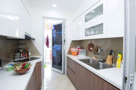Gia đình tôi cần bán gấp căn 3PN-108m2- 6,8 tỷ tại toà Mỹ Đình plaza 1, Trần Bình, full đồ, sẵn sổ