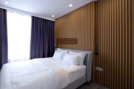 Bán chung cư Oriental plaza, tầng cao, căn góc 3 PN , diện tích 104 m2, chính chủ