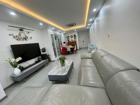 Bán căn 3PN view Hồ Tây đẳng cấp, hàng quý hiếm, giá 11,2tỉ sổ đẹp có slot để xe - Lh: 0969838788