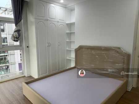 Mình cần bán căn hộ Usilk Hà Đông. căn góc ban công Đông Nam, 3n2wc 116m2 có sổ, giá thương lượng