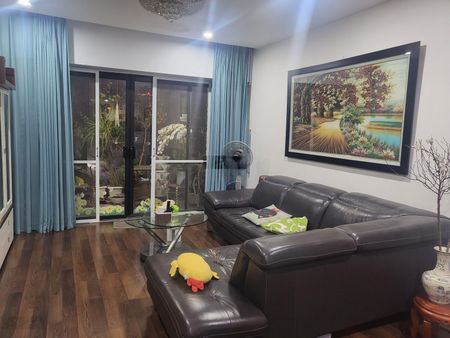 Chính chủ bán CHCC tại Trung Hòa Nhân Chính - 3N2W - Giá 10,2 tỷ - DT 119m2 - Full NT - Tầng trung