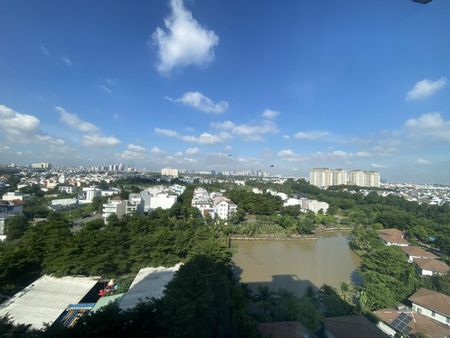 Bán Fuji 55m2 tầng cao view biệt thự Landmark hướng Tây Nam thoáng mát