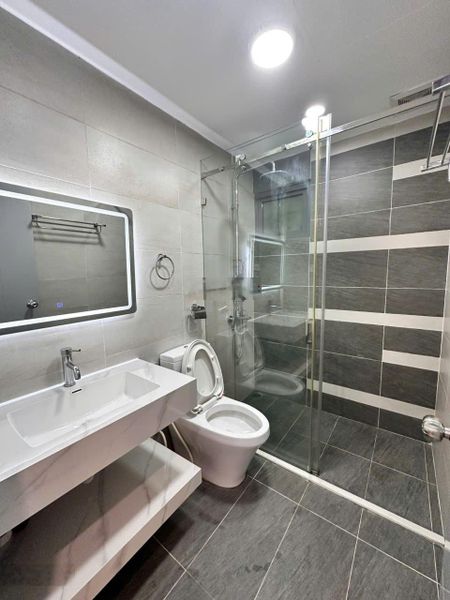 Hot!Chính chủ bán CH 3PN-2WC, Gold season - 47 Nguyễn Tuân, DT 77m2, sổ đỏ, có slot oto. Giá 7,5 tỷ