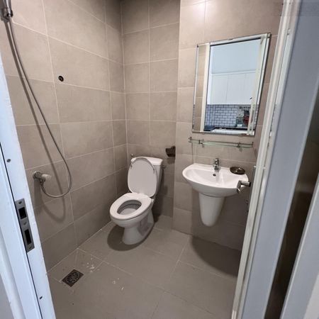 Cần bán gấp căn 2PN 2WC giá 1,85 tỷ chủ bao hết thuế phí nhà trống cơ bản chung cư SG Intela