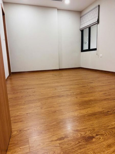 (Hiếm) Bán căn hộ 80,4m2 gồm 2 phòng ngủ,ban công đông nam view công viên giá tốt tại The Park Home
