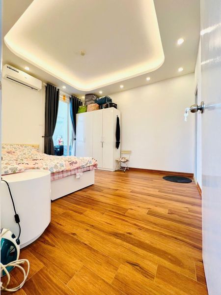 Bán CC Nguyễn Chí Thanh Lô Góc tầng trung 110m, 3 ngủ 2WC, 2 ban công thoáng nhỉnh 8 tỷ
