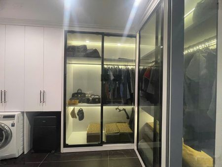 Siêu phẩm duplex trên không Eco Green Nguyễn Xiển 180m2, giá 13.2 tỷ. LH 0705545678