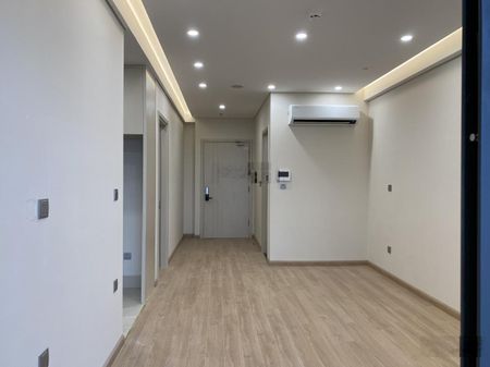 Bán căn hộ 2PN CC Moonlight An Lạc, Nội thất cơ bản, sẵn HĐ thuê, giá bán 4,9 tỷ bao toàn bộ phí
