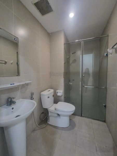 Chính chủ bán căn siêu hiếm, 73,6m2. Tầng cao, 2PN - 2Vs full nội thất. Cửa ĐN, ban công TN