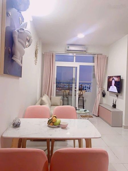 Còn Căn góc duy nhất bán nhanh.2pn,2wc,65m2.view hồ bơi, full nội thất,sổ riêng hỗ trợ vay