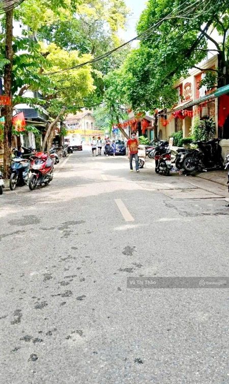 Chính chủ bán nhà tập thể Nguyễn Công Hoan, Nguyễn Chí Thanh, 78m2, 3PN, nhà thoang, có sân, sổ to