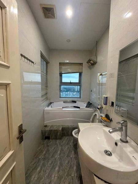 Căn hộ chung cư cao cấp 180m2 vieu trọn thành phố