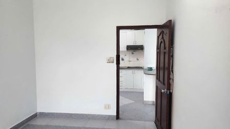 Cần bán cư xá 139 Lý Chính Thắng, Q3, tầng 3, DTSD 65m2, 2PN 1WC giá 4 tỷ 5. Đã có sổ
