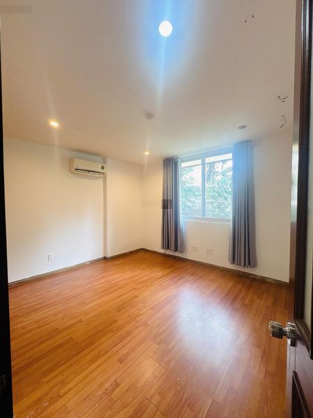 Bán căn hộ chung cư Samland Giai Việt, giá siêu hời 6 tỷ, 115m2, 2PN, 2WC. Q8, HCM. LH 0909626133