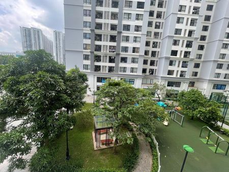 Chính chủ bán căn 3 ngủ diện tích 118m2 tầng trung, nhà sửa đẹp có slot ô tô. LH 0987788878