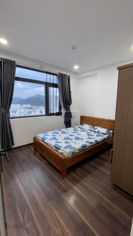 Bán căn hộ Napoleon Castle Nha Trang 2PN, full nội thất, view biển, giá 1.95 tỷ