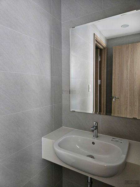Bán căn 1pn+ MT Eastmark viê ngoài giá chỉ 2tỷ650 ưu tiên tiền mặt sẵn