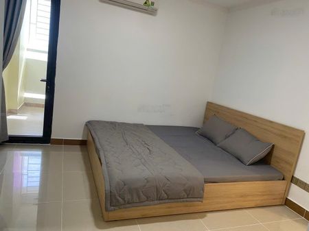 Bán căn hộ 67m2 - 2PN, có sổ hồng. Giá 3 tỷ 100. LH Mr. Tùng 0964690900
